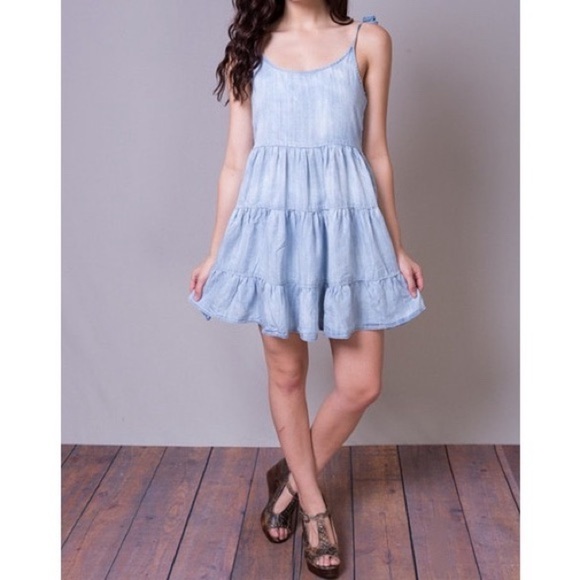 Rails Freya Dress Chambray Tiered Ruffle Spaghetti Strap Tencel Size Medium - Picture 10 of 10